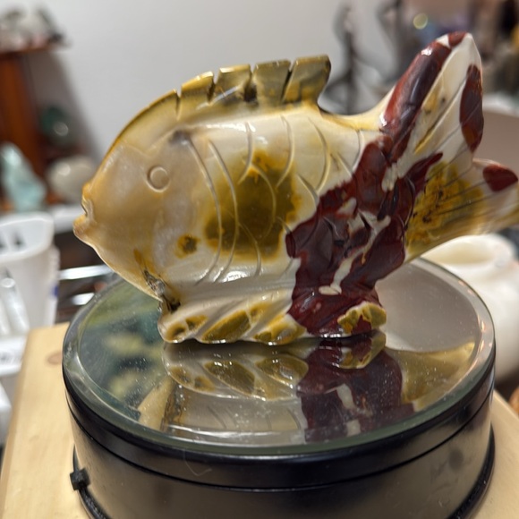 Handcarved Mookite crystal fish 4” x 3” - Picture 2 of 2